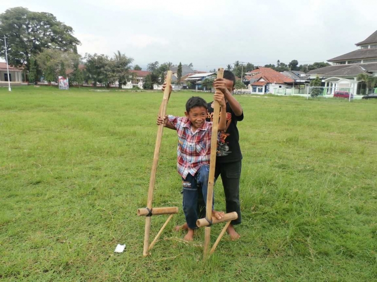 Mengenalkan Kembali Permainan Tradisional - Kompasiana.com Kompas Permainan Tradisional Jawa Barat Mengenalkan Kembali Permainan Tradisional - Kompasiana.com - Kompas Permainan Tradisional Jawa Barat