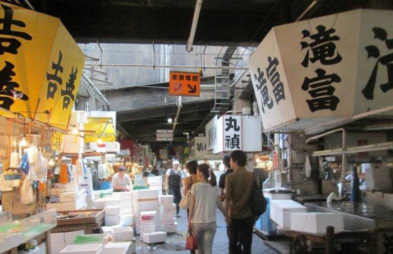 Suasana Pasar Tsukiji (dok pribadi)