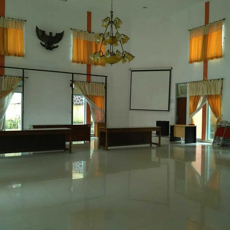 ruang aula, yang bisa disewa untuk berbagai acara Foto ; Dokpri