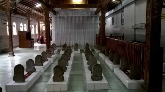 Makam Sunan Muria dan keluarga Foto Dokpri