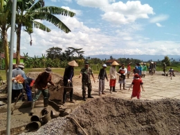Dusun Manis Desa Kalimanggis Kulon Sekarang Punya Lapangan Volly