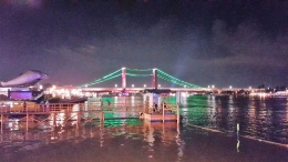 Jembatan Ampera malam hari (Foto : Dokumen Pribadi)