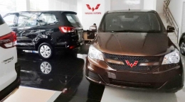 Suasana showroom Wuling Motors di Makassar
