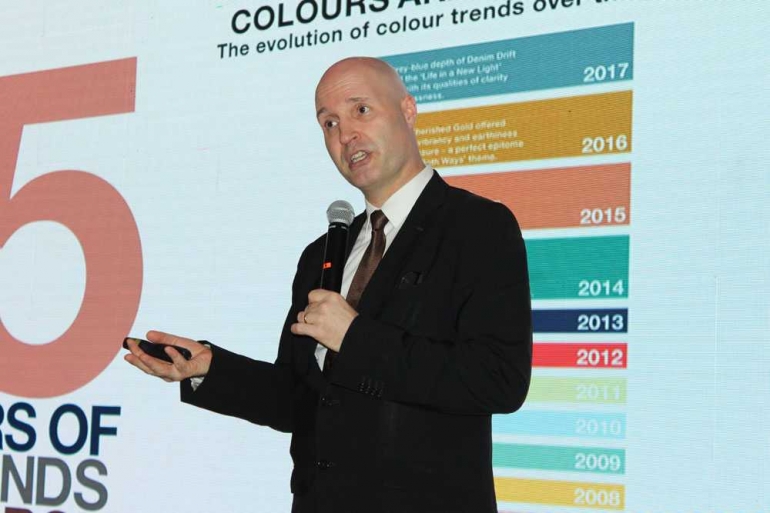 Caption: Jeremy Rowe, Managing Director, AkzoNobel Decorative Paints, South East & South Asia, Middle East saat acara Kompasiana Coverage bertema