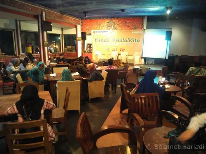 img-20171124-182325-5a5624eacaf7db4f27766932.jpg