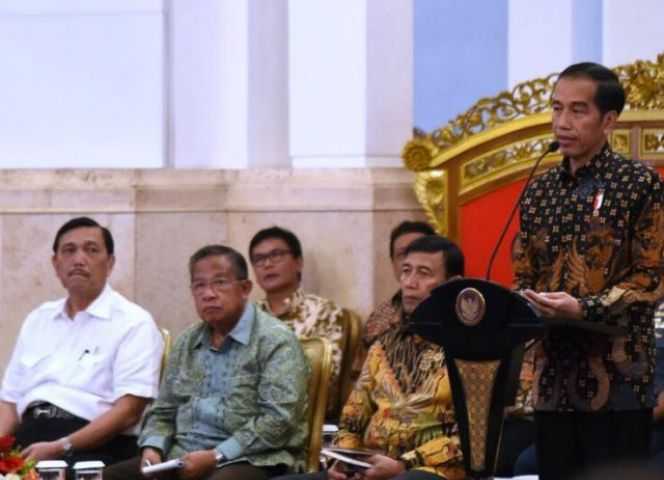 Pak Jokowi, Berharap 2018 Percepatan Ekonomi dan Pemantapan SDM Indonesia yang berkualitas baik (sumber:www.ekon.go.id)