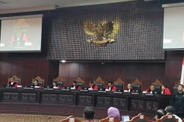 Suasana sidang putusan uji materi UU Pemilu di Gedung MK, Jakarta, (11/1/2018).
