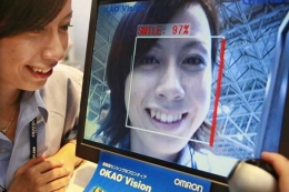 Cuplikan kinerja OKAO Face Recognition Sensor milik Omron saat diluncurkan 2005 lalu. Foto: Pinterest