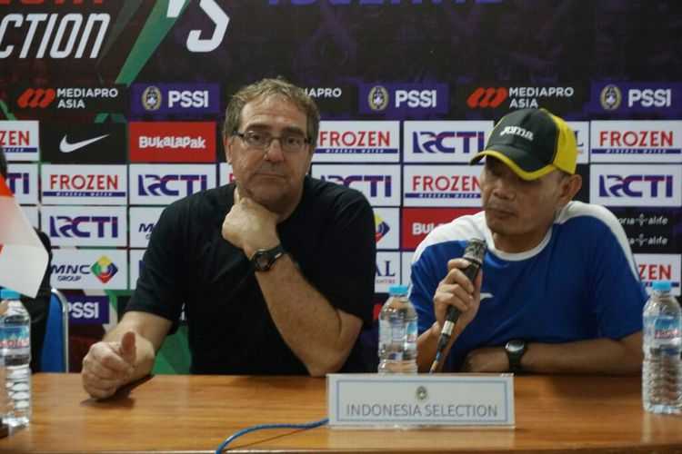 Pelatih tim Indonesia Selection, Robert Rene Alberts.