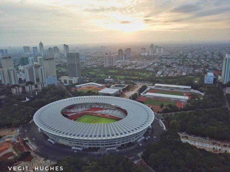 Stadion Utama Gelora Bung Karno (source: instagram account @vegit_hughes drone pilot of GBK Stadium)