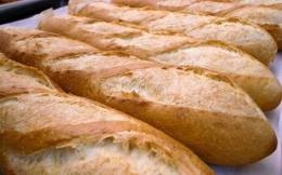 Perancis mengajukan baguette nya sebagai warisan budaya dunia. Photo: www.radionz.co.nz
