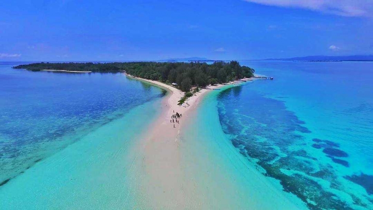 Pulau Dodola, (c) travellersindo.blogspot.co.id
