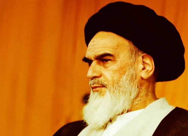 Khomeini [via www.thefamouspeople.com]