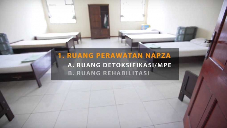 Deskripsi : Kamar Perawatan Napza RSKO Jakarta I Sumber : Channel Youtube RSKO