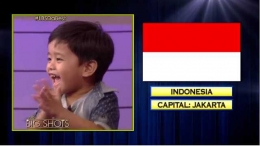 Kegembiraan Klyde saat jawabannya tentang negara Indonesia benar (Sumber : Youtube).