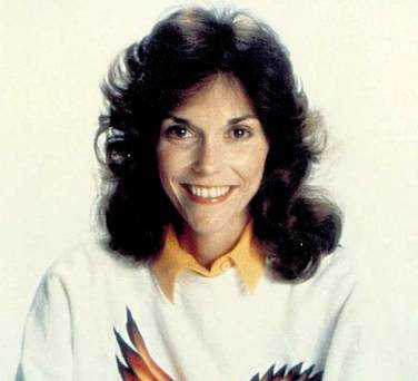 sumber: https://www.independent.ie/life/the-real-reason-karen-carpenter-was-driven-to-anorexia-26703889.html