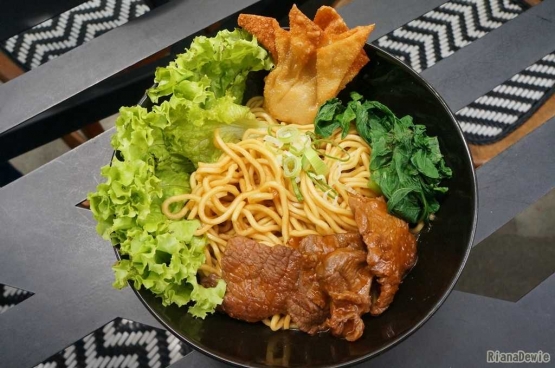 La Mian rasa Cantonese Beef (daging sapi dengan bumbu kanton) - dok.pri