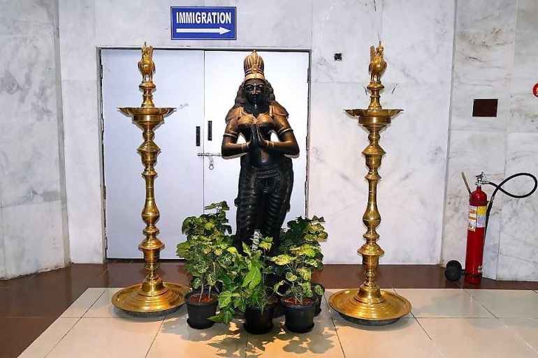 Patung Dewi Durga memberi sambutan selamat di Bandara Chennai, Tamil Nadu. (AH Tjio)