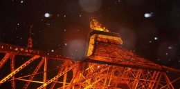 Tokyo Tower saat salju turun (Dokumentasi Pribadi)