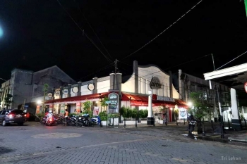 Asyiknya Menikmati Suasana Malam Di Kota Lama Semarang Asyiknya Menikmati Suasana Malam Di Kota Lama Semarang