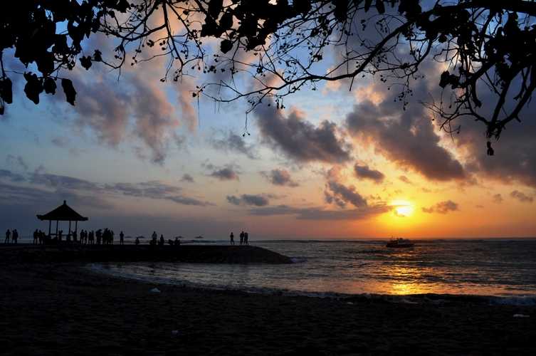 Sunrise di Pantai Sanur (Dok. Yani)
