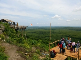 Bukit Perahu di Wanawisaa Akar Langit, Sendangharjo-Brondong, Lamongan, Jawa Timur| Dokumentasi pribadi