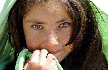 Gadis Hazara - Afganistan. dokumen. http://720p.9ads.mobi/video/watch-Funny-hazara-girl-video/