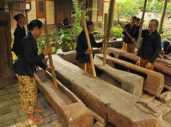 Acara musik lesung di Desa Kemiren (dok banyuwangibagus.com)