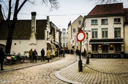 Jalanan abad pertengahan di pusat kota Brugge