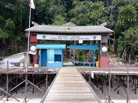 Gerbang Masuk Pulau Kakaban (Dokpri)