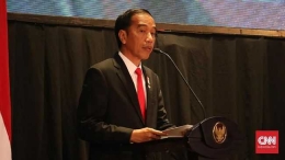 (Presiden Joko Widodo memberikan sambutan terkait Hari Pers Nasional 2018 di Padang, Sumatera Barat) (CNN Indonesia/Christie Stefanie)