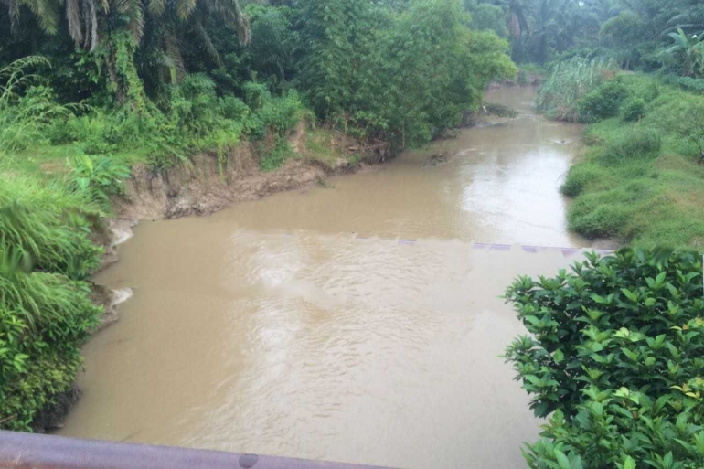SUNGAI BESAR AEK KANOPAN: Sungai ini dahulu menjadi sumber ikan sungai dan udang gala, namun kini semakin langka. Foto/Novi Alviani Nur