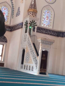 Mimbar di dalam masjid (dok.pri)