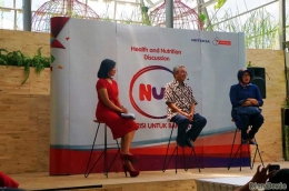 Acara Nutrisi untuk Bangsa (ki-ka: MC, dr. Endy, Bidan Nunik) - Dokumentasi Pribadi