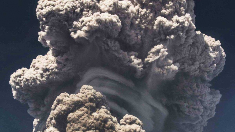 Beginilah dahsyatnya letusan Sinabung 19 Februari 2018. Sumber foto Viva.co.id