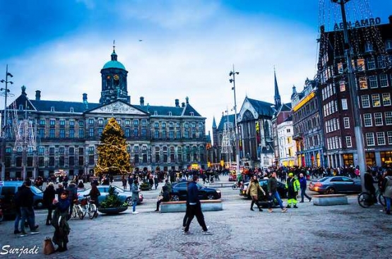 Suasana di lapangan Dam Square