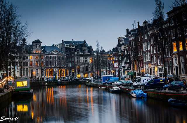 Suasana pagi di kota tua Amsterdam