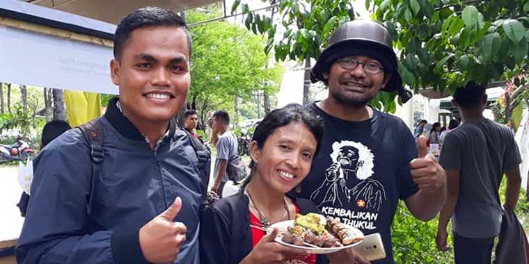 Para praktisi. Dari kiri ke kanan: Esron Silaen (Guru pertanian SMK), Leny Mooy (dosen dan praktisi urban farming), George Hormat (Owner pertanian organic polyculture Jyestha's Farm). Dok: Esron Silaen