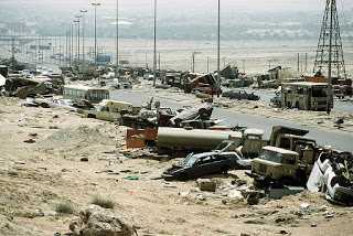 Keadaan Road 80 setelah dibombardir pesawat US tahun 1991 (Courtesy of disclose.tv)