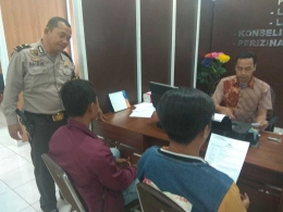 Nanang dan Febri saat membuat laporan di SPKT Polresta Palembang (dok. pribadi)