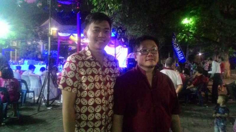 Denny Sandres dan Lim Ik Ijou, pelaksana Peringatan Cap Go Meh di Komplek Cemara Hijau Medan. (Foto/M.Alfarizi)