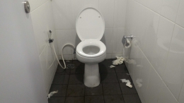 Keadaan toilet pada test event voli pada Rabu, 14 Feb 2018| Dokumentasi pribadi