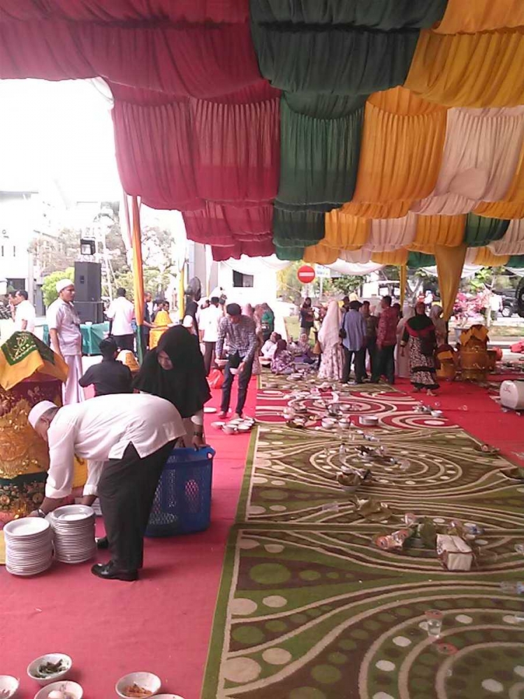 Rapi-rapi setelah makan kenduri