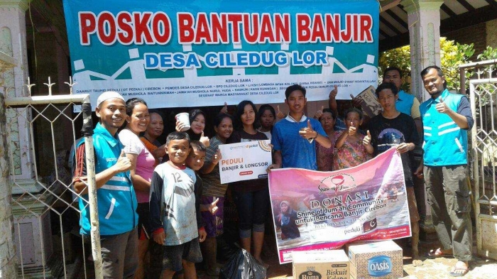 Bantuan Tahap IV DT Peduli Cirebon dilaksanakan pada tanggal 25 Februari 2018. Bantuan diserahkan Tim DT Peduli Cirebon kepada Perwakilan LI KSH (Bpk. Luthfie) dengan disaksikan oleh Perwakilan Aparatur Desa Ciledug Lor (Bpk Budi), Ketua BPD Desa Ciledug Lor (Bpk Dudung), serta Sekretaris BPD Desa Ciledug Lor (Ibu Susi)