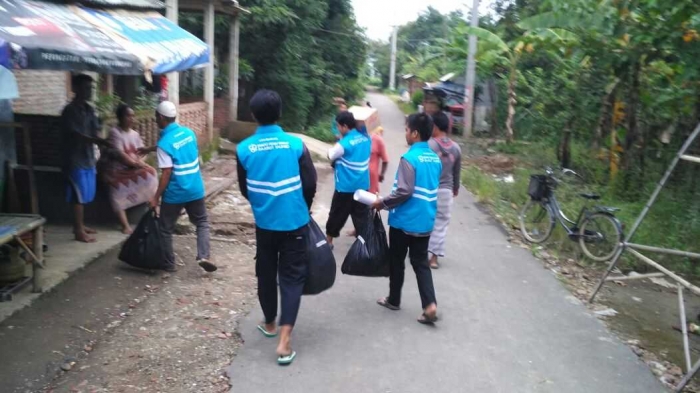 Bantuan Tahap II DT Peduli Cirebon pada tanggal 23 Februari 2018 dikirim langsung ke titik-titik pengungsian warga terdampak banjir