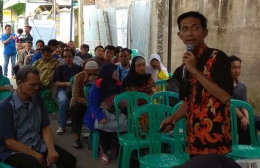 Penyandang disabilitas tuna netra alumni Widadi Skill Center mengikuti sosialisasi pasar modal (Foto: Dok. Pribadi)