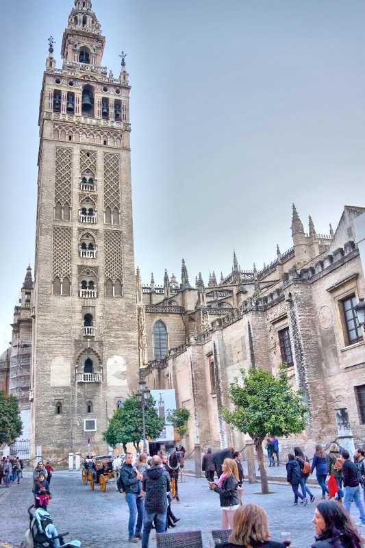 Giralda di Katedral Sevilla (dokumentasi pribadi)