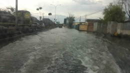  MENUJU TERMINAL TERBOYO BANJIR ..dokpri