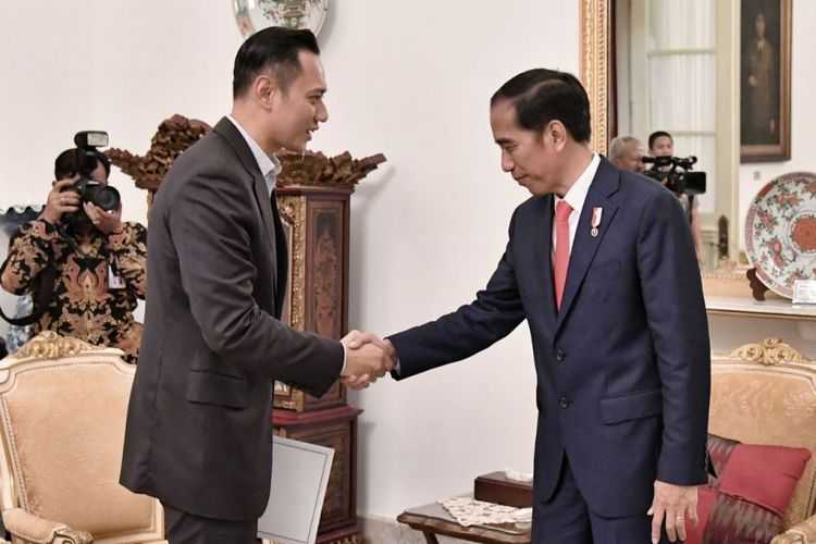 AHY Antar Undangan untuk Presiden Jokowi (Kompas.com)