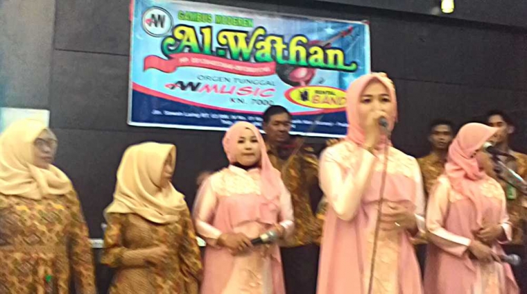 Kasidah Al Wathan yang tampil memukau dalam acara peresmian revitalisasi Asrama Haji Sumbar. (DOK. PRIBADI)
